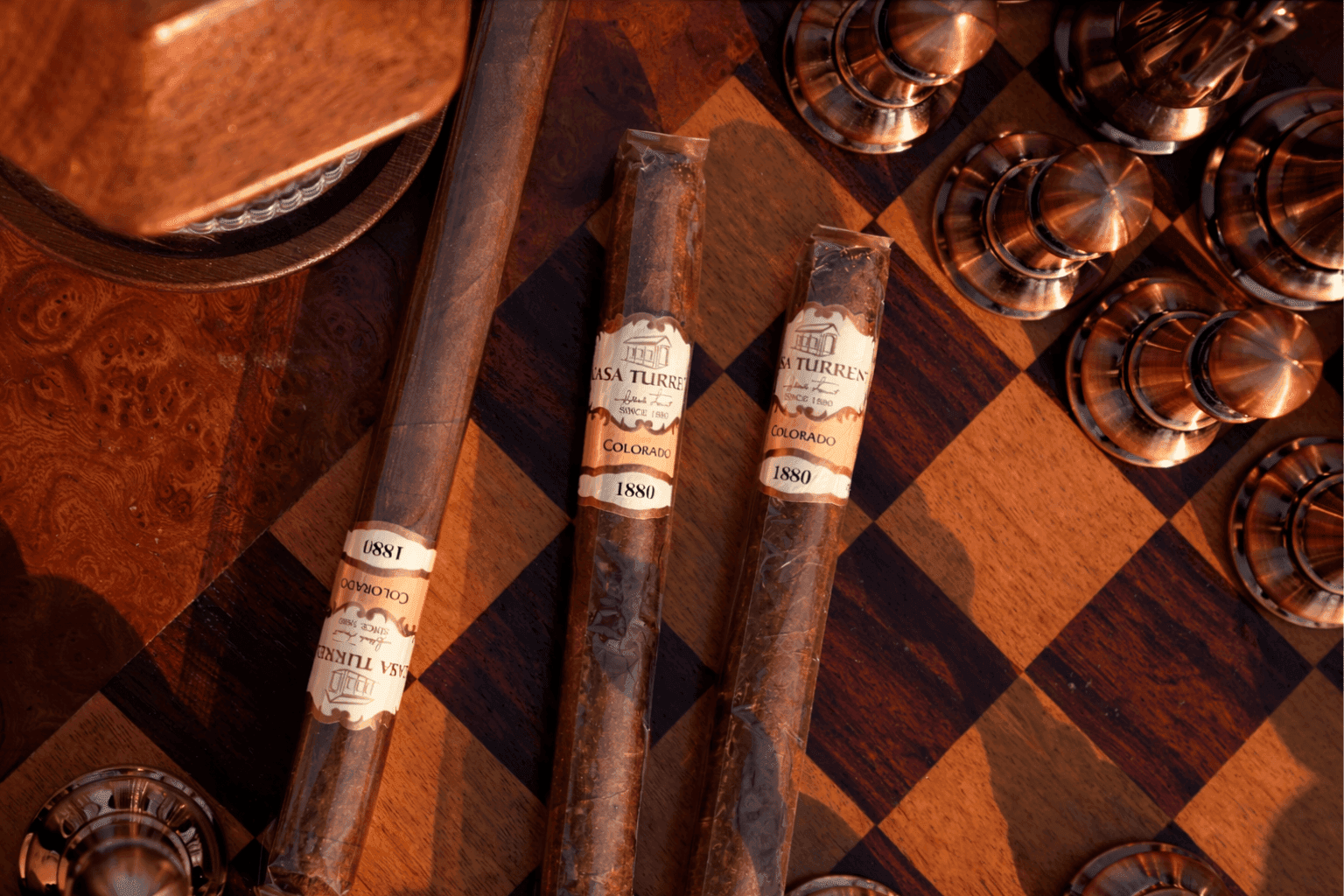 Le Bureau whiskey detail